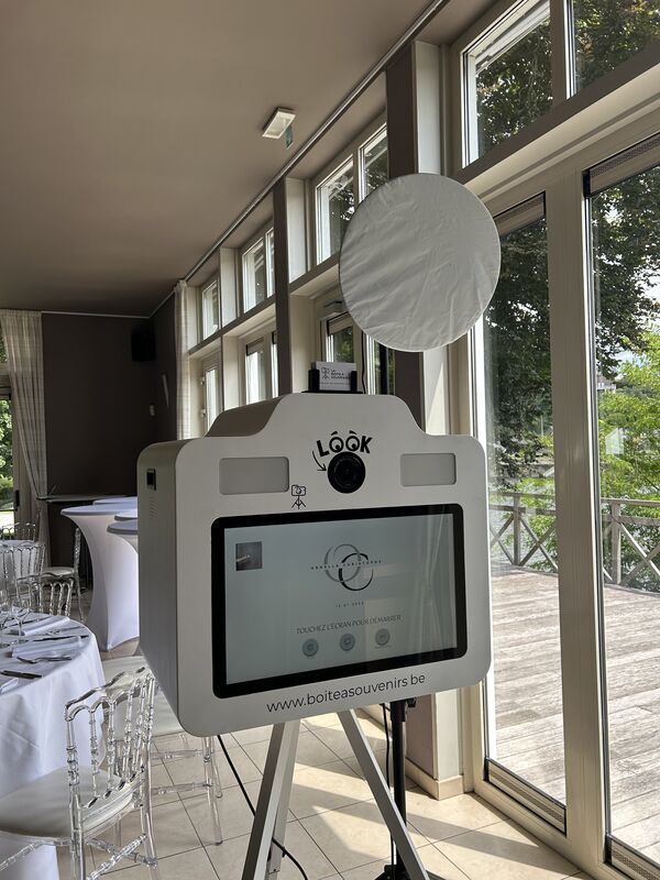 Photobooth La Boîte à Souvenirs lors d'un mariage en Wallonie